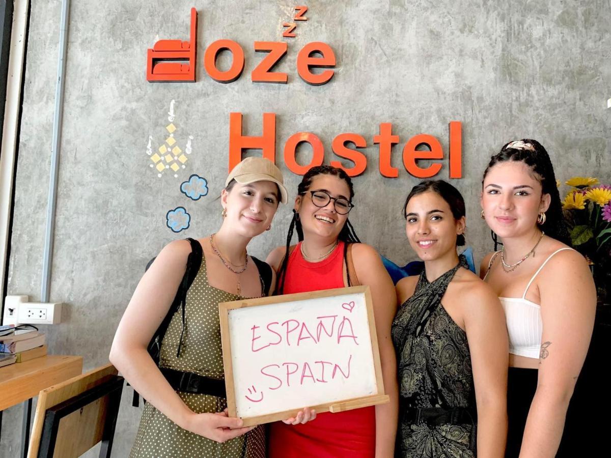 Doze Hostel Chiang Mai Bagian luar foto