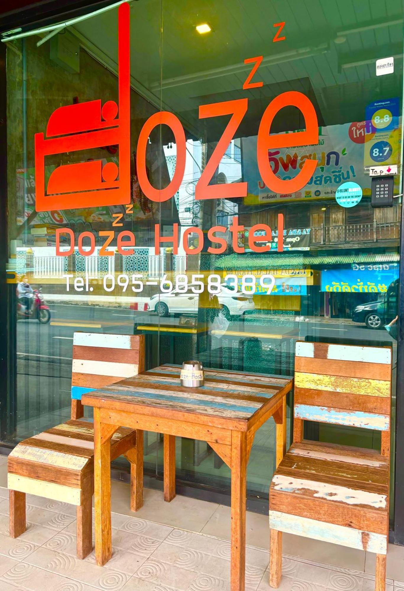 Doze Hostel Chiang Mai Bagian luar foto