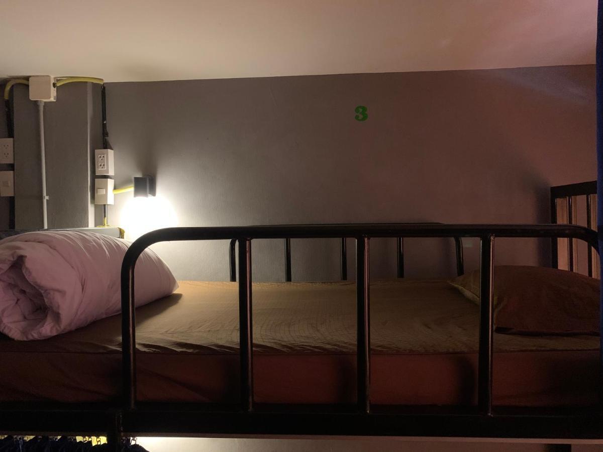 Doze Hostel Chiang Mai Bagian luar foto